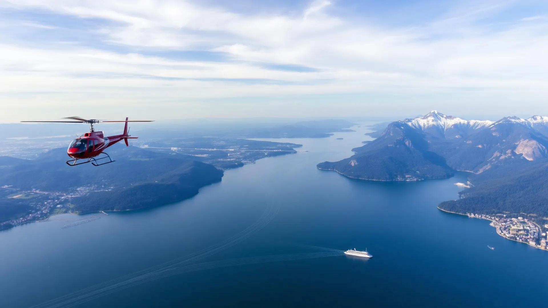 Veduta aerea della regione Svizzera centrale con elicottero